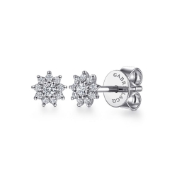 Diamond Flower Stud Earrings thumbnail 1