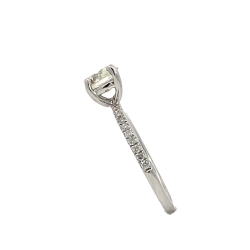 Round Center Diamond Engagement Ring thumbnail 3