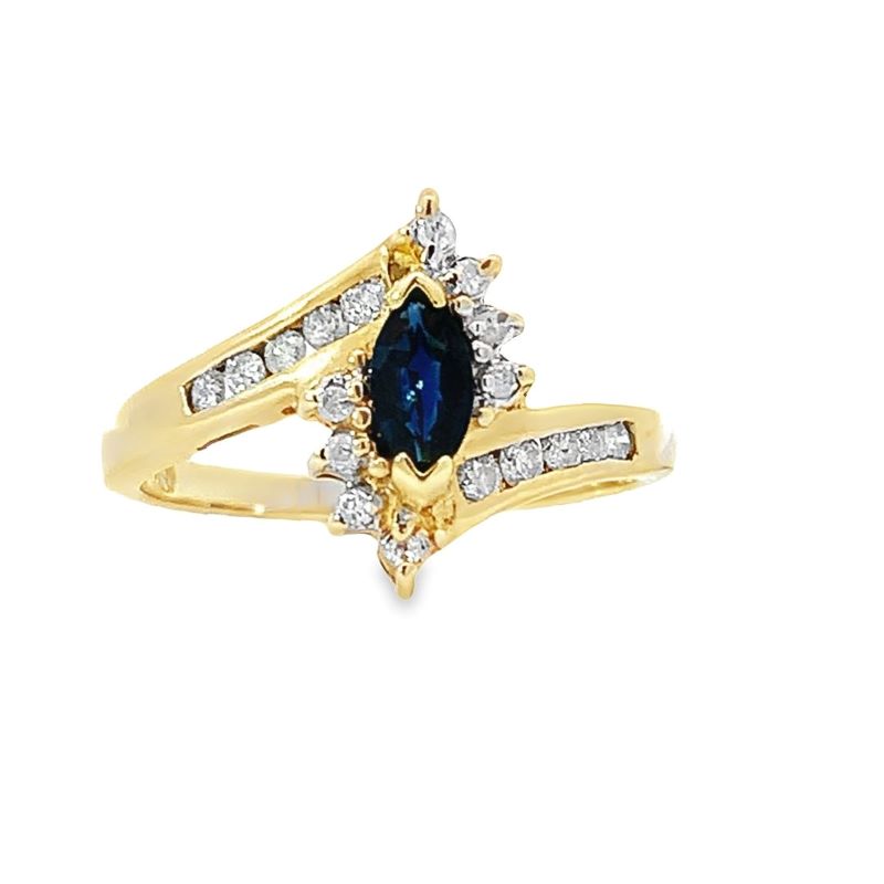 Estate Sapphire & Diamond Ring Estate Sapphire & Diamond Ring